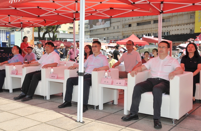 1655693168400410.jpg 2京東電器城市旗艦店蕪湖華億廣場店開業(yè).jpg